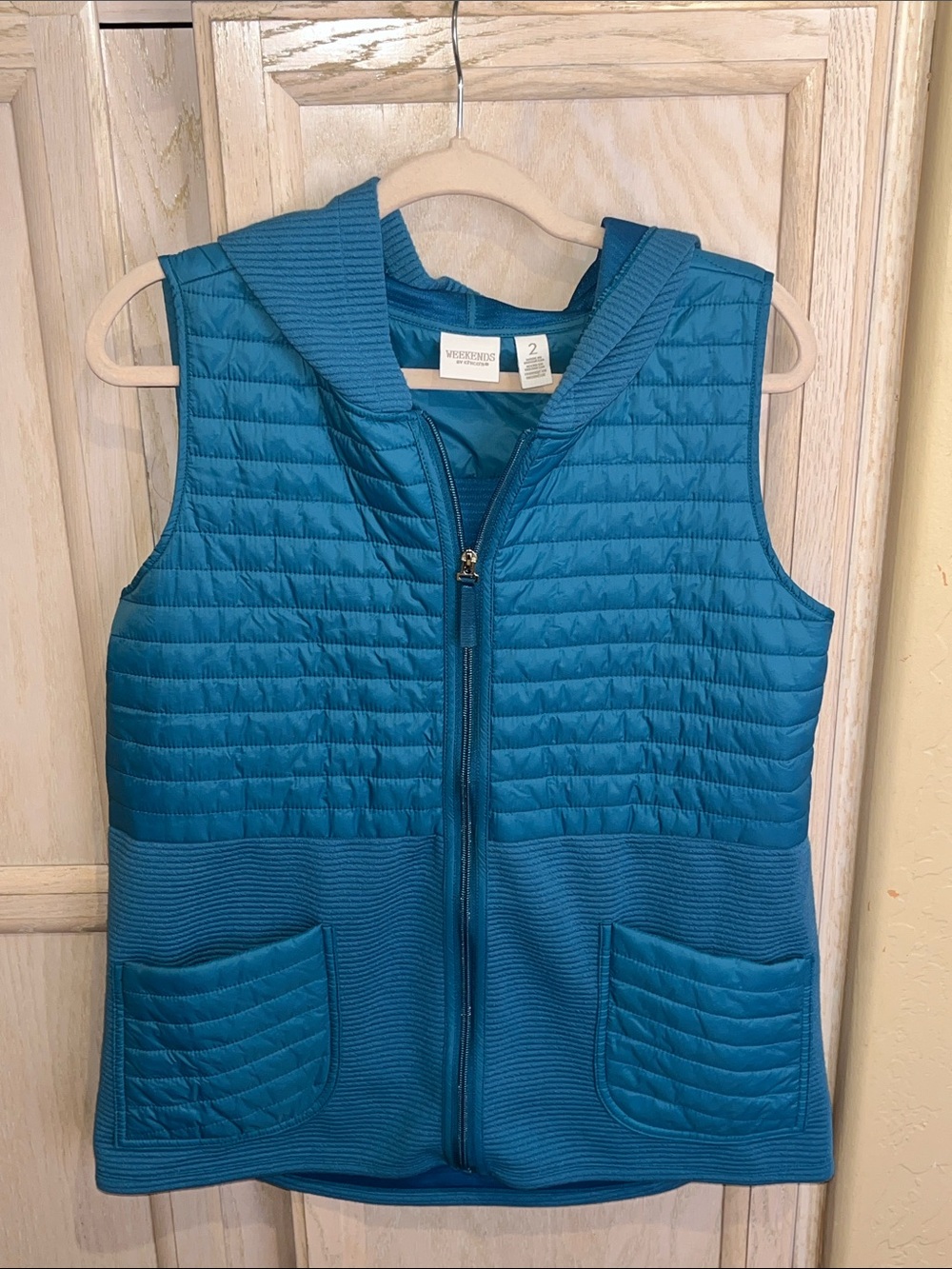 3/$30| 🌺 Chico's Sleeveless Quilted Hooded Vest